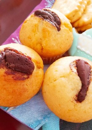 たっぷりチョコイン！プレーンミニマフィン-レシピのメイン写真