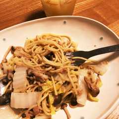 รูปของ しめじと白菜の香味ペーストパスタ