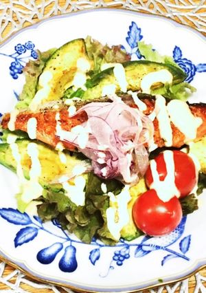 本格!簡単!鮭とアボカドのアイリオソース-レシピのメイン写真