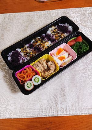 Q作り置きハンバーグと大根の皮の金平です-レシピのメイン写真