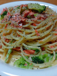 鮭とブロッコリーのクリームパスタ-レシピのメイン写真