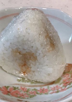 おにぎり丸風、冷凍ハヤシでハヤシおにぎり-レシピのメイン写真