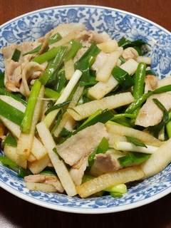 豚バラ肉・長いも・青ネギの炒め物-レシピのメイン写真