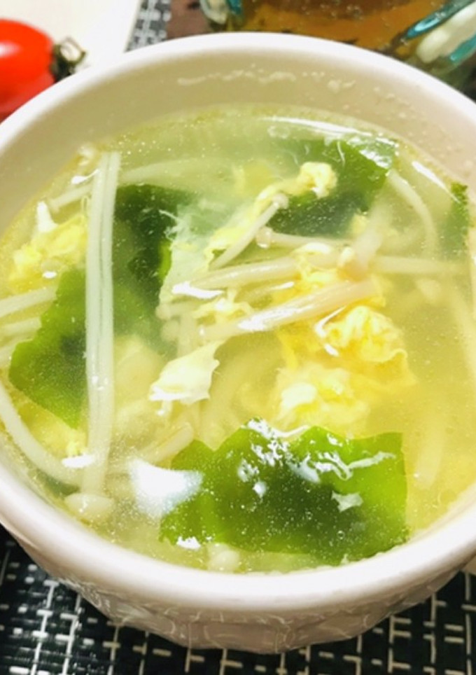 えのきと卵とワカメのスープ・中華風スープ-レシピのメイン写真