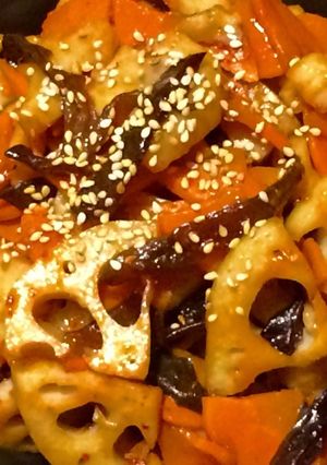 レンコンとにんじん、きくらげの照り炒め-レシピのメイン写真