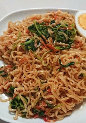 豆苗とえびの醤油焼きラーメン-レシピのメイン写真