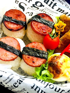 ハムステーキおにぎり弁当-レシピのメイン写真