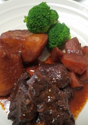 お二人さんの☆牛すね肉の赤ワイン煮！-レシピのメイン写真