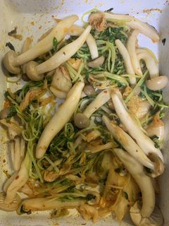 しめじと豆苗のキムチ炒め-レシピのメイン写真