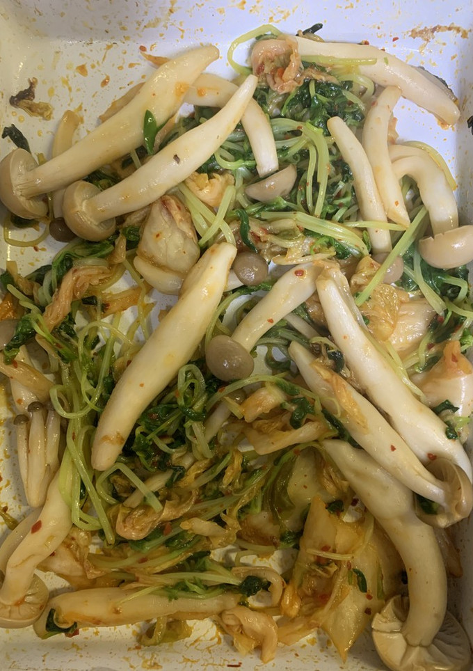 しめじと豆苗のキムチ炒め-レシピのメイン写真