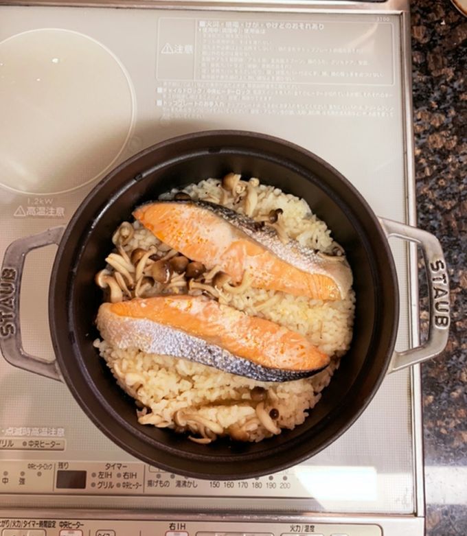 鮭としめじの炊き込みごはん 鍋炊き-レシピのメイン写真