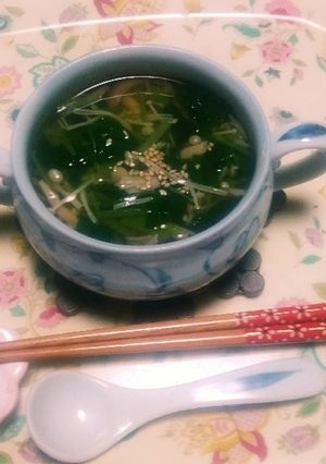 超簡単に！三葉と榎のお吸い物-レシピのメイン写真