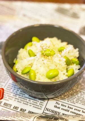 ぱぱっと彩りご飯！　冷凍ご飯で枝豆めし-レシピのメイン写真