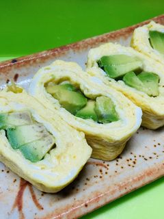 *アボカドだし巻き卵*-レシピのメイン写真