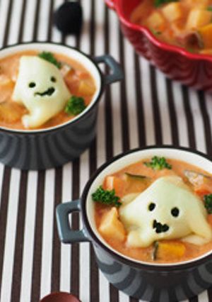 かぼちゃ入りおばけのトマトクリームスープ-レシピのメイン写真