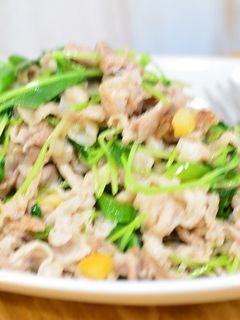 食欲そそる♬豆苗と豚コマの塩レモン炒め★-レシピのメイン写真