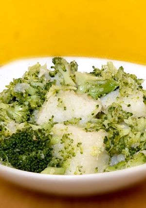 ブロッコリーと長芋のごま油和え-レシピのメイン写真