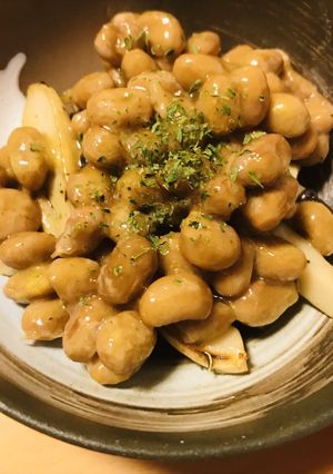 毎日の納豆●きのこ/エリンギの炒めものと-レシピのメイン写真