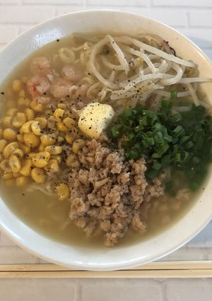 サッポロ一番で五色ラーメン-レシピのメイン写真