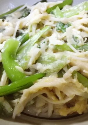レンジでえのきだけと小松菜の卵とじ-レシピのメイン写真