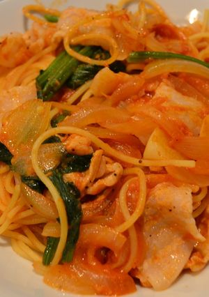 豚バラとほうれん草のトマトソースパスタ-レシピのメイン写真