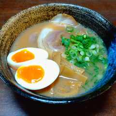 รูปของ 上品にコク深い淡色(あわいろ)味玉