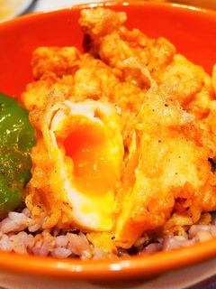 とろっと半熟卵の天ぷらと鶏天の親子天丼-レシピのメイン写真