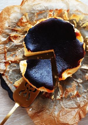真っ黒♡我が家のバスクチーズケーキ-レシピのメイン写真