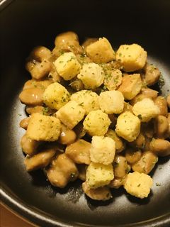 毎日の納豆●クルトンのトッピングで-レシピのメイン写真