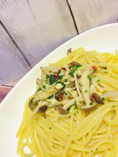 たっぷりきのこの簡単ペペロンチーノ-レシピのメイン写真