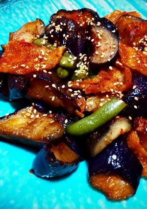 カリカリ鶏皮とナスの甘辛炒め-レシピのメイン写真