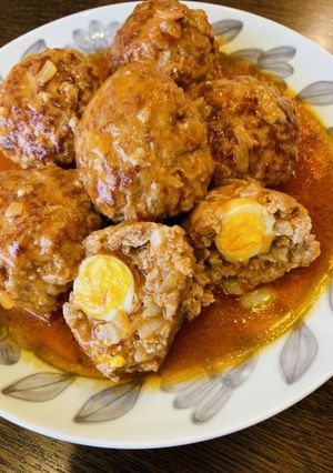 うずらの卵入り煮込みハンバーグ♪-レシピのメイン写真