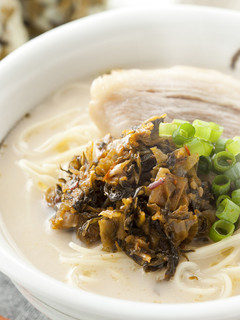 いつものに乗せるだけ♪の高菜ラーメン-レシピのメイン写真