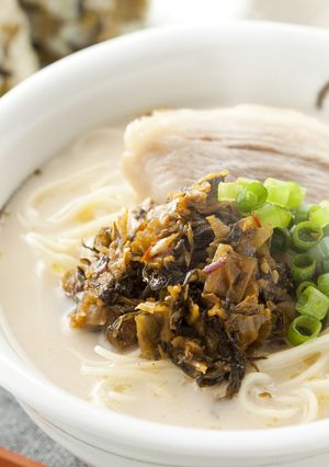 いつものに乗せるだけ♪の高菜ラーメン-レシピのメイン写真
