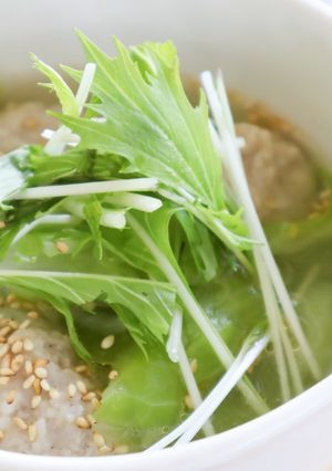 レンジで！鶏団子とキャベツの優しいスープ-レシピのメイン写真