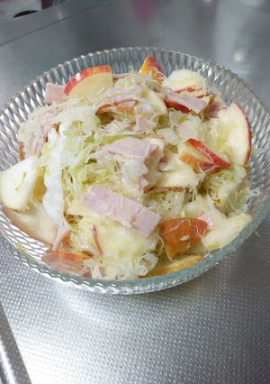 キャベツとりんごのマリネ風サラダ-レシピのメイン写真