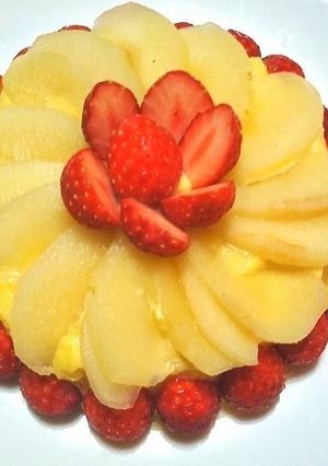 林檎とラフランスと苺のカスタードケーキ-レシピのメイン写真