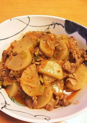 大根と豚肉の甘辛キムチ煮-レシピのメイン写真
