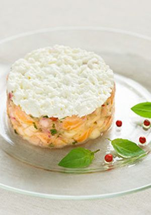 サーモンのタルタルマリネ　フェッセルのせ-レシピのメイン写真