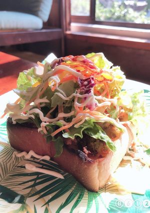 映えるメンチカツトースト-レシピのメイン写真
