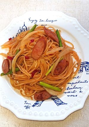 ウインナーとアスパラと玉ねぎの辛パスタ-レシピのメイン写真