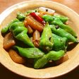 こんにゃくと万願寺唐辛子の浜納豆炒め