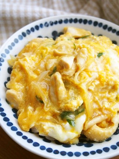 胸肉の親子丼♪一工夫でフワツル食感♪-レシピのメイン写真