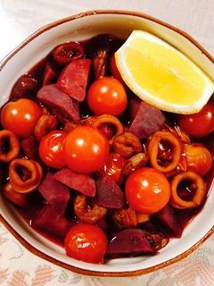 簡単!ビーツと魚介トマトのウスター煮込み-レシピのメイン写真