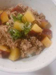 さつまいものそぼろ丼-レシピのメイン写真