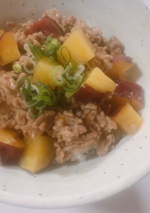 さつまいものそぼろ丼-レシピのメイン写真