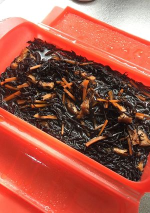 ルクエでひじき煮物-レシピのメイン写真