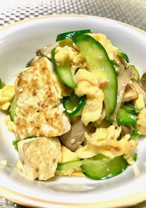 豆腐ときゅうりと卵のホットサラダ-レシピのメイン写真