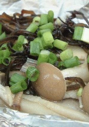 塩ふき昆布できのこのホイル包み焼き-レシピのメイン写真