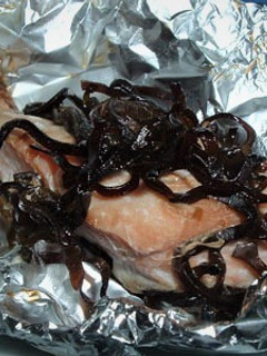 塩ふき昆布と鮭のホイル焼き-レシピのメイン写真